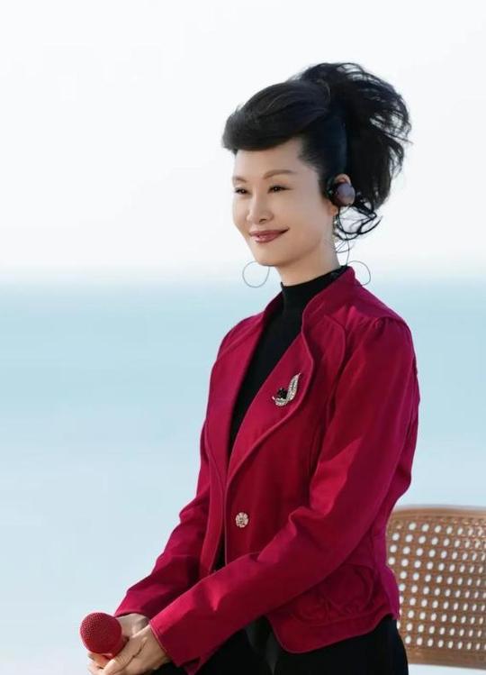 奇迹手游人气排行_大衣哥朱之文，从走红那天起，一直火到今天，为什么？